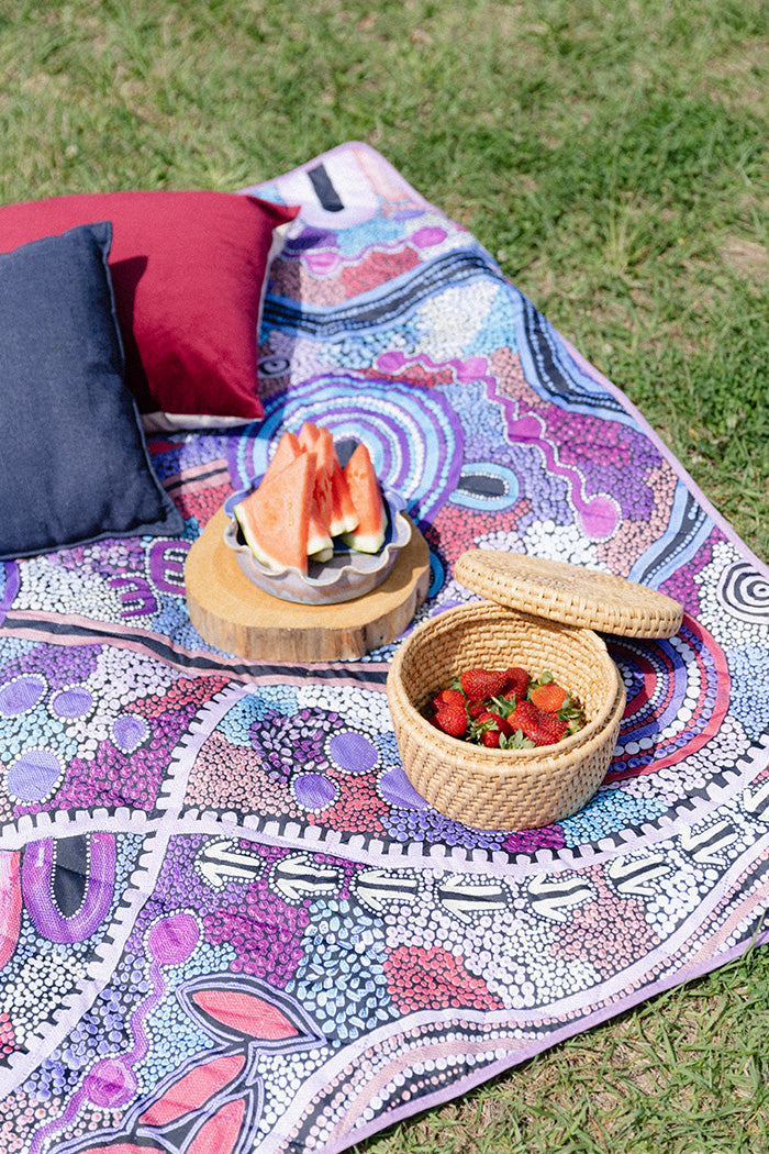 Grandmother's Country Sand Free Premium Quilted Picnic Rug (150cm x 200cm)